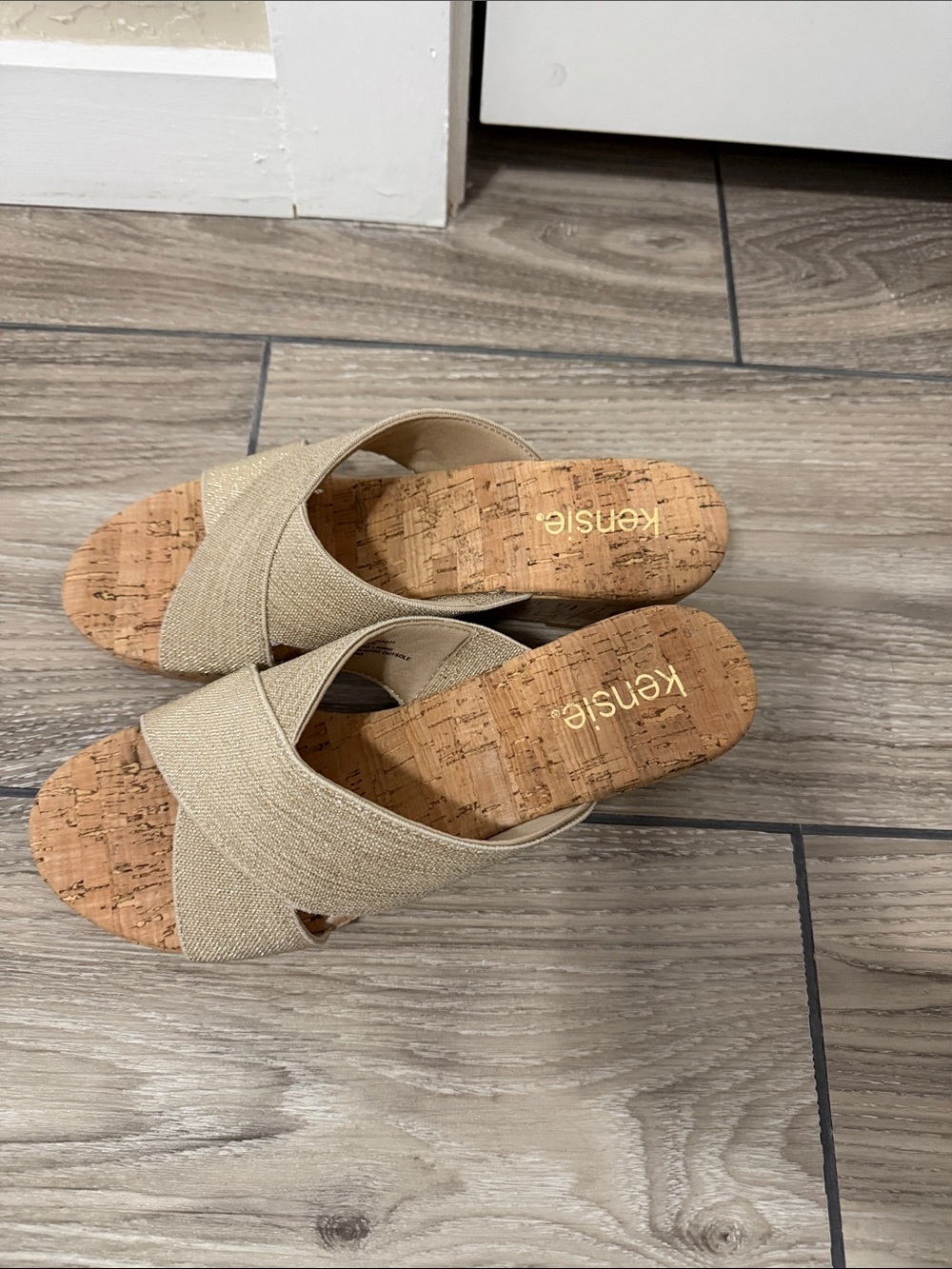 Kensie Natural Beige Cross-Strap Cork Slide Mules